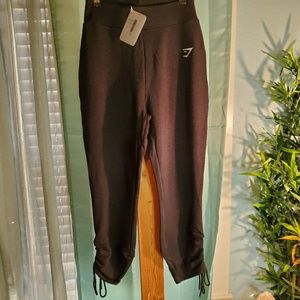 Gymshark Pants - NWT Gymshark Black Ruched High Waist Joggers Gymshark Pants - NWT Gymshark Black Ruched High Waist Joggers